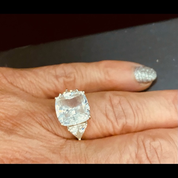 Ring - Picture 5 of 6